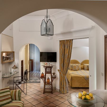 Bed and Breakfast Weekend A Napoli Екстер'єр фото
