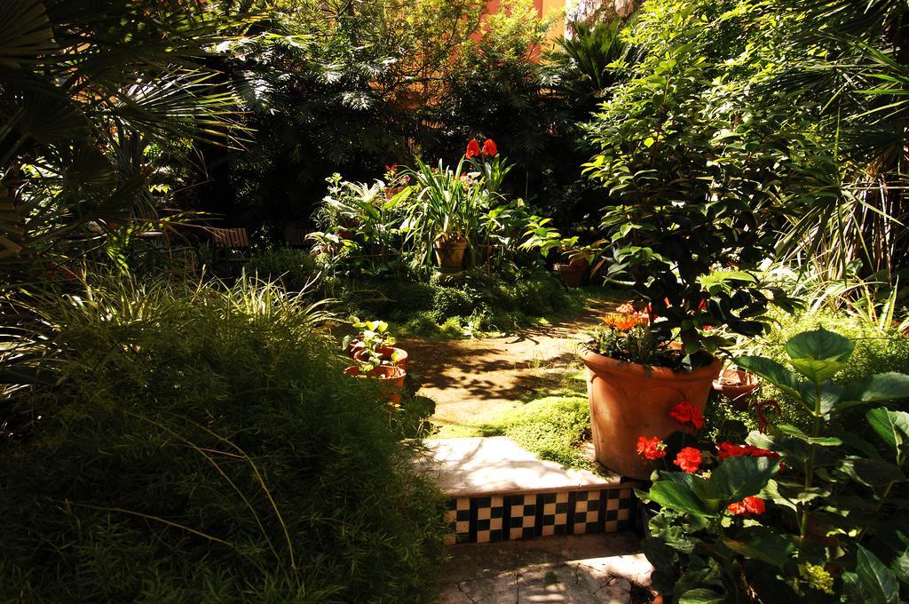 Bed and Breakfast Weekend A Napoli Екстер'єр фото