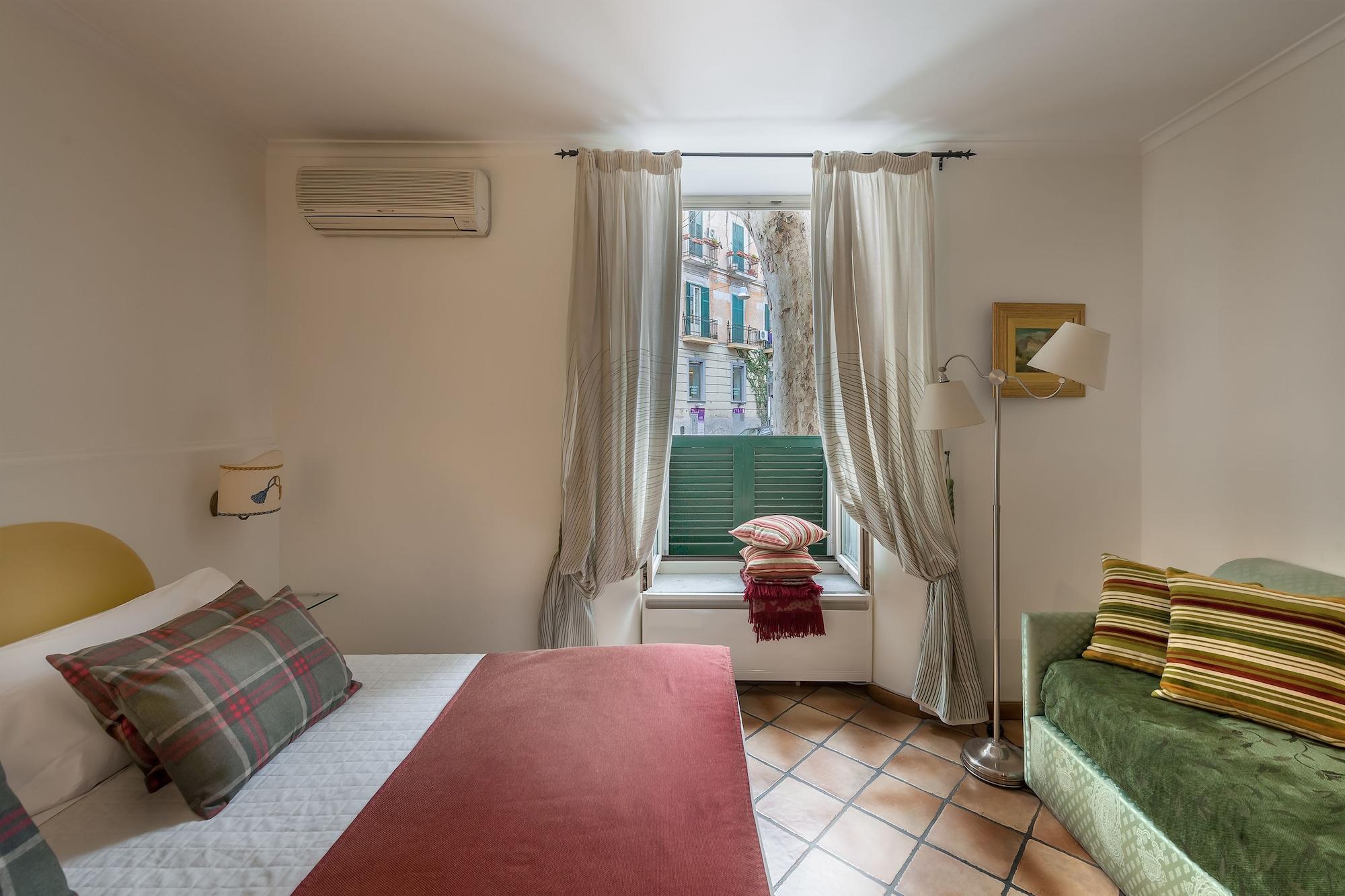 Bed and Breakfast Weekend A Napoli Екстер'єр фото