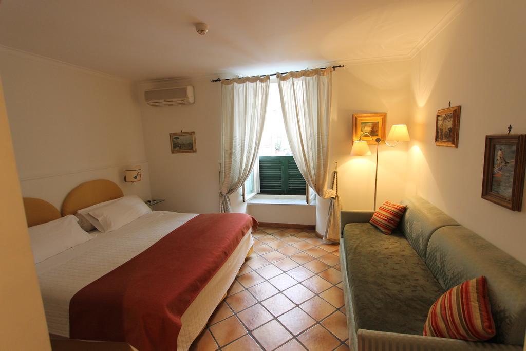 Bed and Breakfast Weekend A Napoli Екстер'єр фото