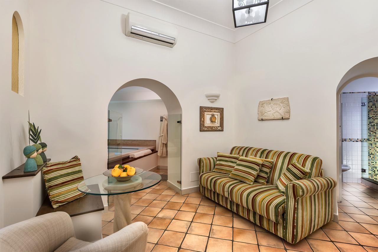 Bed and Breakfast Weekend A Napoli Екстер'єр фото