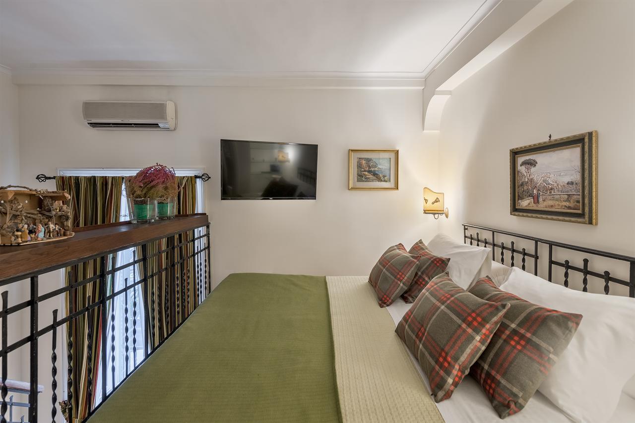 Bed and Breakfast Weekend A Napoli Екстер'єр фото